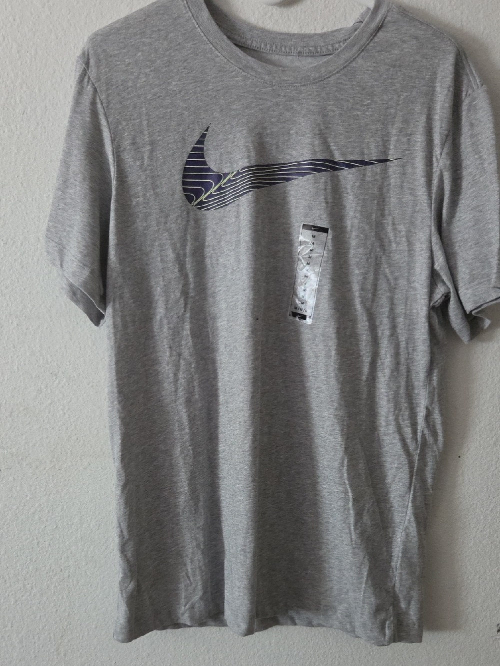 Nike Grey Short Sleeve Graphic Swoosh Tee Medium